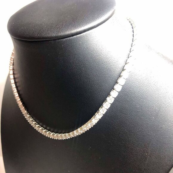 3522 Silvertone Stunning Round CZ Eternity necklace 14-16" - Picture 1 of 4